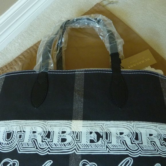 Burberry 'Doodle' Medium Canvas Check Pattern Tote - Picture 11 of 12
